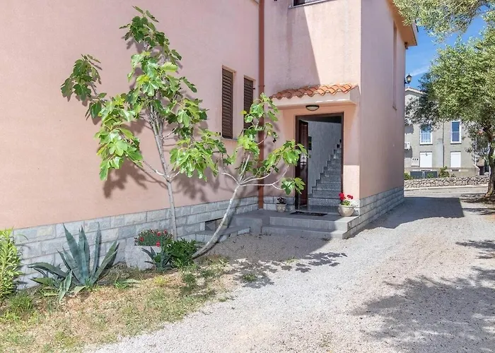 Apartment With Parking Space Punat, Krk - 25011