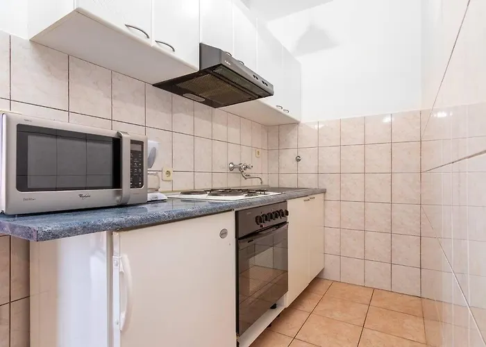 Apartment With Parking Space Punat, Krk - 25011 Punat